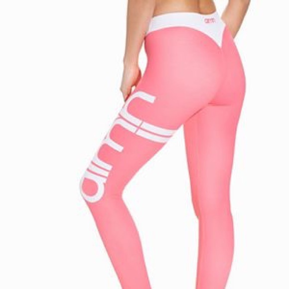 aimn pink tights